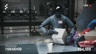 Un robot ha smistato pacchi per 200 ore: se l’è cavata piuttosto bene