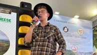 Pietro Milesi, casaro a 23 anni: “Era il lavoro di mio nonno, voglio lavorare per la comunità”