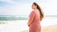 C’è un legame tra pubertà precoce e sovrappeso, ma solo nel sesso femminile