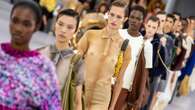 Attitudine e stile, Jonathan Anderson con Loewe si prende Parigi