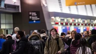 Come funziona il nuovo sistema di controllo passaporti digitale che ha causato problemi a Linate