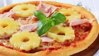 Un giorno di festa per la pizza all’ananas: curiosa e divisiva, armoniosa ma provocatoria
