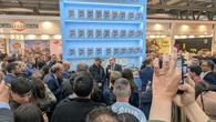 Gigi D’Alessio celebra il caffè napoletano a Tuttofood: “Fa parte del nostro Dna”