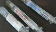 Kennedy e il nuovo corso sui vaccini, lo scienziato Paul Offit: “Momento pericoloso in America”