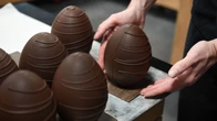 Allarme uova di Pasqua: prezzi del cacao alle stelle, aumenti inevitabili