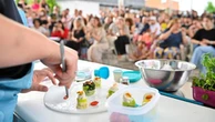 “Impiatto la mia ricetta come uno chef”. E Cannavacciuolo premia i migliori cuochi amatoriali