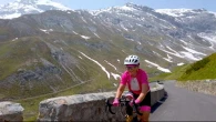 L’ex imprenditrice Loretta Pavan in bici sullo Stelvio contro il tumore