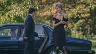 Dal revenge dress all'anello di fidanzamento di lady Diana: all'asta abiti e accessori dal set di 'The Crown'