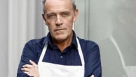 La svolta dello chef tristellato parigino: “Basta carne e formaggi, servo solo verdure e cibi veg”