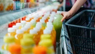 Cosa bere quando fa caldo? Pro e contro delle bibite estive