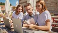 Banco Santander lanza más de 1.800 becas para estudiantes españoles de Erasmus