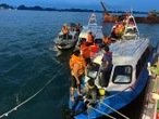 Vụ lật tàu Vịnh Hạ Long: Bé trai thoát chết thần kỳ sau 4 giờ mắc kẹt trong khoang kín