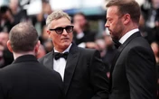Joaquin Phoenix bật khóc tại LHP Cannes