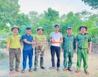 Chim lạ bay vào nhà, người dân Quảng Trị lập tức báo chính quyền - hóa ra là “báu vật” của rừng xanh