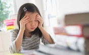 Áp lực học hành, 38.000 trẻ tiểu học phải uống thuốc trầm cảm