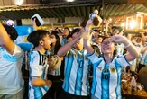 Màn ngược dòng khó tin của Argentina khiến fan như nổ tung: "Quá cảm xúc!"