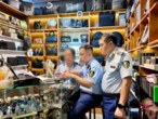 Đột kích Saigon Square: Phát hiện hàng nghìn sản phẩm “nhái” Rolex, Gucci, Hermès…, cả loạt gian hàng đóng sập cửa tránh kiểm tra
