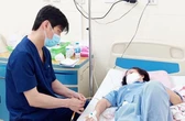 Chuẩn bị phẫu thuật, người đàn ông xin hoãn để về họp dòng họ xin ý kiến