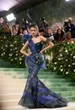"Slay" nhất Met Gala: Zendaya chặt chém với bộ đầm phản diện cổ tích, sao nữ leo top trend toàn cầu ở "Oscar thời trang" 2024 chỉ có chị!