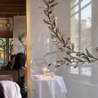 "Bắt gọn" Lisa hẹn hò bạn trai tỷ phú ở nhà hàng 3 sao Michelin, tấm lưng gợi cảm chiếm sạch spotlight