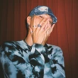 HIEUTHUHAI từng rap về ai đó "không cần đọc toàn đồ hiệu rồi mua đồ fake về đâu", vừa hay Thành Draw cũng "diss" 16 Typh dùng đồ giả!