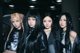Fan Kpop cười ngất: Hai cơn “ác mộng tồi tệ" của Chủ tịch HYBE đã gặp nhau, lại còn nhảy nhót vui cỡ này!