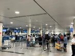 Khung cảnh lạ ở sân bay Tân Sơn Nhất trong ngày đầu nghỉ lễ 30-4, 1-5