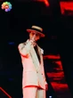 G-DRAGON “phá đảo” concert 100 nghìn người, Hoa hậu Đỗ Hà và chú rể thì mời khách quẩy nhạc BIGBANG tại đám cưới!