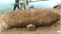 Phát hiện vật lạ khổng lồ dài 1m, đội thi công phải dừng khẩn cấp, cảnh sát phong tỏa hiện trường: Kho báu hơn 1.000 tỷ đồng lộ diện