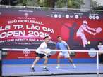 Trịnh Linh Giang ghi điểm “bằng miệng” không thể tin nổi trên sân pickleball, đối thủ phải thốt lên: Cay thật