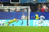 Vì sao Messi hay đá hỏng penalty?
