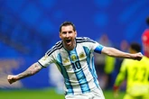 Zlatan Ibrahimovic: "Messi ở một đẳng cấp của riêng mình, các huyền thoại khác không cửa sánh bằng"
