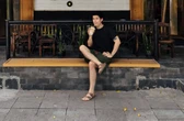 Người đàn ông gia thể khủng ở Hà Nội bỏ việc lương 20 triệu sáng đi bán cafe, tối đi hát