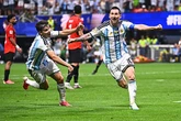 Thiên tài: Messi lập kỷ lục kiến tạo vô tiền khoáng hậu, ghi bàn 5 trận liên tiếp ở World Cup