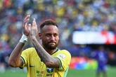 Neymar: Chàng hoàng tử mãi mãi không thể làm Vua