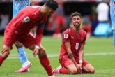 Bồ Đào Nha bị loại, Bruno Fernandes phải khóa bình luận vì bị chỉ trích dữ dội, chị gái Ronaldo "đổ thêm dầu vào lửa"