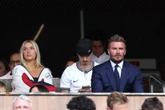 Tiểu thư Harper Beckham lên làm bà chủ, vợ chồng Beckham sắp hốt bạc mỏi tay