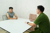 Mua quần áo, phù hiệu, biển số xe để giả danh công an cưỡng đoạt 100.000 đồng: Nguyễn Bá Nghĩa SN 2001 bị khởi tố