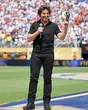 Cả thế giới đã trông đợi Tom Cruise phi mô tô, bám trực thăng, đu dây cơ mà!