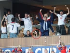 Victoria Beckham thành "meme" ở World Cup vì phản ứng gây sốc khi Bellingham ghi bàn, giữa lúc David Beckham ăn mừng cực sung