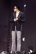 “G-Dragon xuất hiện ở show Chông Gai”: Nam ca sĩ Việt sở hữu rổ hit đếm không xuể, hẹn hò hoa hậu, tài sản kếch xù