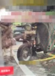 Dời chiếc xe đang chiếm chỗ, chủ ô tô quay lại tái mặt khi phát hiện thứ đáng sợ dưới bánh xe