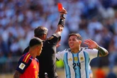 Enzo Fernandez nhận thẻ đỏ tai hại hủy hoại cả Argentina