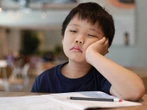 Con có 2 dấu hiệu này, cha mẹ hết sức cẩn thận: Lớn lên chúng dễ sống thụ động và thất bại trong cuộc sống!
