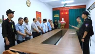 Khởi tố 2 Phó Chủ tịch xã Phùng Văn Quang SN 1979 và Trương Xuân Hữu SN 1983