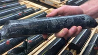 Khoan sâu 49 lỗ xuống lòng địa chất, phát hiện thêm hàng trăm tấn 'vàng của quỷ' - kho tài nguyên khổng lồ dưới lòng đất dần lộ diện