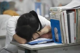 Nữ sinh ngành Khoa học máy tính ĐH top đầu dành 4 năm chuẩn bị du học, sát ngày tốt nghiệp mới nghe bố nói: "Nhà không có tiền"