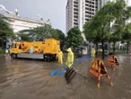 Hà Nội xuất hiện loạt điểm dềnh nước sau trận mưa lớn