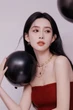 Nói về một màu thì mỹ nhân này vô địch showbiz: Makeup “4000 phim như 1”, đến miếng độn vai cũng dùng đi dùng lại