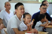 "Tôi chọn trường này cho con vì có... bồn cầu ngồi bệt" - Chia sẻ lạ lùng của một phụ huynh gây tranh cãi